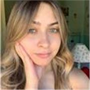 Studentessa laureata in Lettere moderne impartisce ripetizioni in ambito umanistico