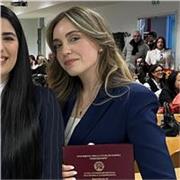 Impartisco lezioni di diritto per studenti del liceo. Laureata in giurisprudenza