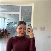 Uma joven dedicada a todo lo que hace y siempre con muchas ganas de aprender.