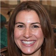 Enseignant à Brive-la-Gaillarde, Guidant les Élèves avec Passion et Expertise