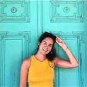 Offro lezioni private di italiano e arte per persone adulte o lezioni di aiuto compiti per ragazze e ragazzi di medie e superiori.
