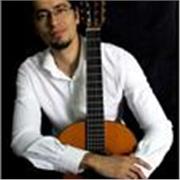 Profesor de Guitarra clásica y eléctrica. Profesor de teoria musical y apreciación musical