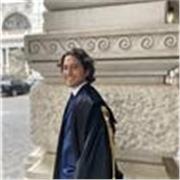 Abilitato alla professione forense, con un Master In “Diritto e Impresa” impartisce lezioni di Diritto Privato