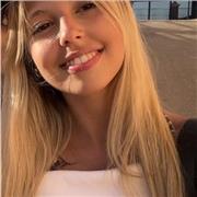 Antigua alumna de biomedicina y actualmente estoy cursando un doble grado de educación infantil y primaria.