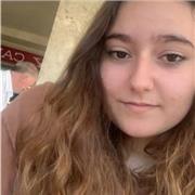 Me defino como una persona trabajadora. He sido professora de refuerzo para 2 niños (de 13añso) durante 6 meses. Puedo ayudar con classes generales (menos historia) a niños de infantil, primaria y ESO