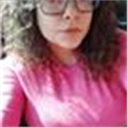 Offro lezioni private a bambini delle scuole elementari e medie, adattandole alle loro esigenze. 