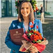 Offro lezioni di biologia, chimica inorganica e organica. Mi piace stare a contatto con i ragazzi.