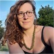 Donne cours de Kundalini Yoga et Yoga Senior