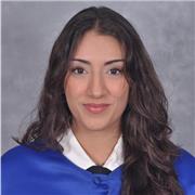 Soy bióloga, simpática pero muy aplicada, explico lo que sea necesario