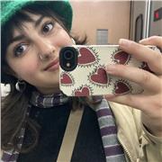 Ciao! Sono pronta ad aiutarti con i compiti :)