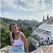 Profesora de primaria aptoa para todas las edades y niveles