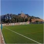 Llevo jugando fútbol más de 15 años y he llegado a jugar en liga regional todavía soy joven y se me da bien enseñar 