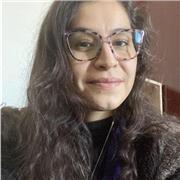 Profesora de Lenguaje y Filosofía realiza clases desde quinto básico en adelante