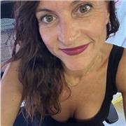 Profesora de marketing digital experta en estrategias de marketing: campañas de pago, comunicación, estrategia en redes sociales