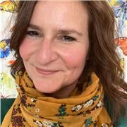 A seasoned coach who is warm and empathetic