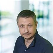 Sei alla ricerca di un Insegnante/Coach efficace e competente che ti accompagni facilmente dritto al tuo obiettivo, qualunque esso sia, attraverso il divertimento, il gioco e l'apprendimento? Progettiamo insieme un piano cucito su misura per te e godiamoc