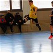 Soy alguien que le gusta ayudar y trata bien a los niños , fácil y convincente sé cómo estar con niños, soy deportista y educado.