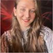 Simpática, empatíca,responsable,trabajadora, capacidad de trabajo en equipo