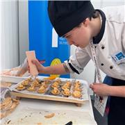 Profesora de primaria apta para enseñar a niños de primaria