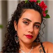 Native Brazilian Portuguese tutor helping foreigners speak confidently.