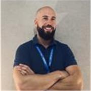 Profesor con experiencia y amplio abanico de oportunidades lectivas.

