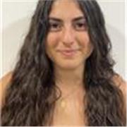 Soy una profesora paciente, clara y motivadora, que adapta las explicaciones a las necesidades de cada niño. A alumnos de Primaria