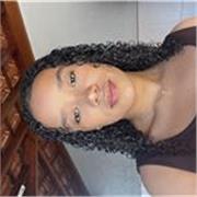 Professora de Química, com experiência em dar aula