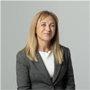 Soy comunicadora nata. Mi lengua materna es el español. Soy traductora e intérprete Directa al Español. Enseño de forma dinámica.