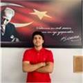 Pedagojik eğitimli, yaratıcı ve ilgili bir ukulele eğitmeni olarak her seviyeye uygun dersler sunuyorum.