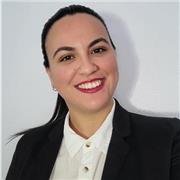 Profesional de la Comunicación, graduada en Publicidad y Relaciones Públicas, premiada con el Premio Extraordinario UCA.