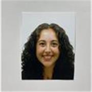 Divertida, entusiasta y amable. Estoy abierta a dar clase a cualquier nivel.