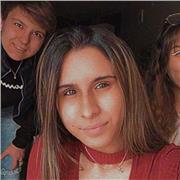 Étudiante pouvant donner un soutien scolaire (primaire)