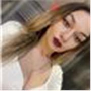 Me llamo Andreea y soy estudiante. Mi especialidad son los niños y adolescentes dando clases de Física y Química y Matemáticas