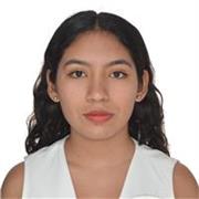 Docente de inglés imparte clases a niños de diferentes edades