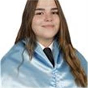 Graduada en Filología Clásica, buscando impartir clases de latín y griego, pero también abierta a otras materias.