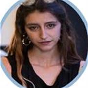 Docente di materie umanistiche e scientifiche offre lezioni online per studenti di tutte le età!