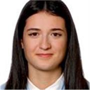 Profesora graduada en historia y con Máster de profesorado, con experiencia en educación no formal.