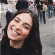 Mi piacerebbe aiutare i più piccoli a svolgere i loro compiti trasmettendogli l'amore e la passione per lo studio.