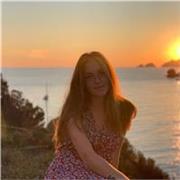 Giovane insegnante di spagnolo cerca studenti di tutte le età a cui dare un metodo di studio della lingua
