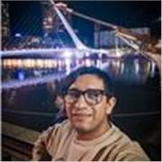 Profesor de inglés para estudiantes de primaria y secundaria