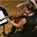 Profesora de piano, viola, lenguaje musical, armonía, transporte e historia de la música, actualmente estudiando en el conservatorio superior de sevilla, se ofrece para preparación de exámenes, clases online y a domicilio