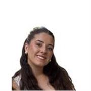 Soy una persona alegre, paciente y con mucha energía para enseñar. Me encanta trabajar con niños y ayudarles a entender las cosas.