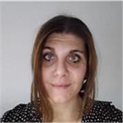 Laureata in Servizio Sociale, ho lavorato un anno come insegnante di sostegno, offro lezioni di italiano, personalizzate