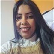 Profesor de español parte clase para todo los niños de cualquier edad