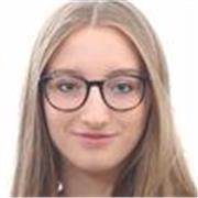 Studentessa universitaria impartisce lezioni di Matematica, Inglese e Scienze