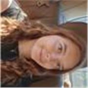 Ragazza di 19 anni diplomata in costruzioni ambiente e territorio. 