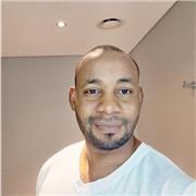 Soy profesor de español, ingles y francés. Tengo también otras formaciones en coaching y mentiría y teología