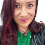 Profesora de Inglés con experiencia de 10+ años, trabajando de manera presencial y virtual. Experiencia con niños y adultos