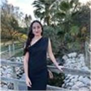 Maestra de Educación Infantil con B2 inglés y C2 de valenciano. Diversos cursos sobre metodología, tutoría, evaluación e IA.