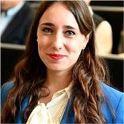 Studentessa di Lingue laureata in Triennale con il massimo, impartisce lezioni di spagnolo anche dalle basi